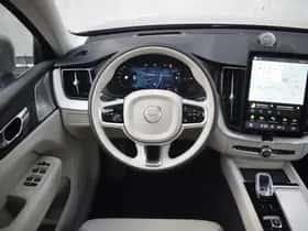 Volvo XC60 thumbnail 10