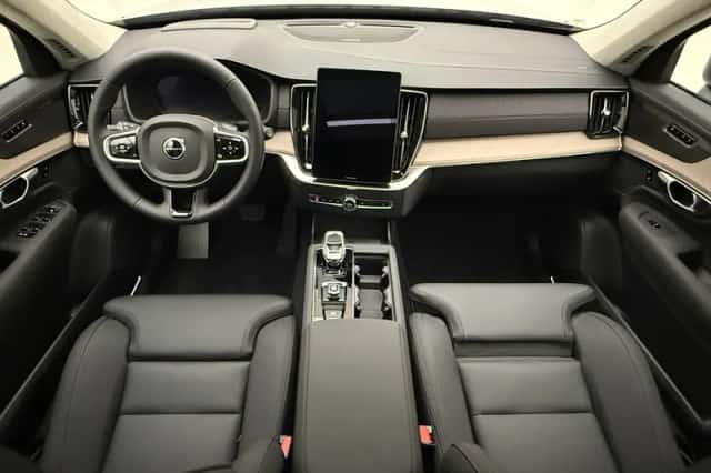 Volvo XC90 (2026) thumbnail 2
