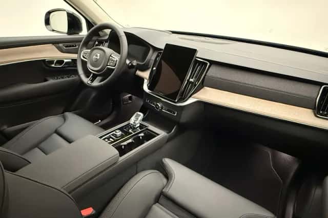 Volvo XC90 (2026) thumbnail 4