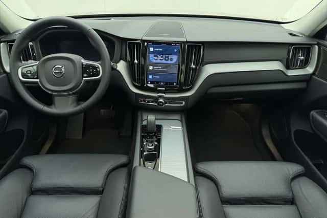 Volvo XC60 (2025) thumbnail 2