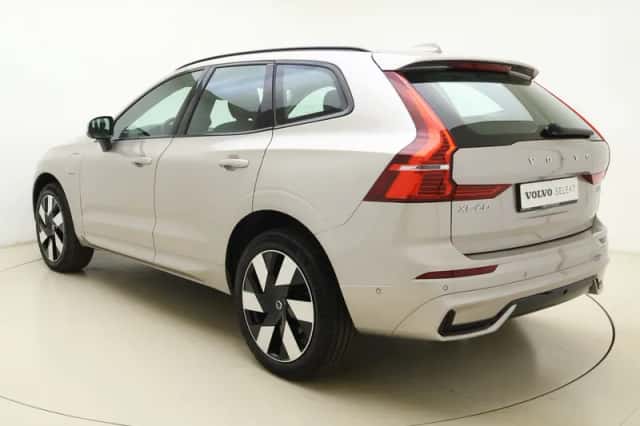 Volvo XC60 (2025) thumbnail 3