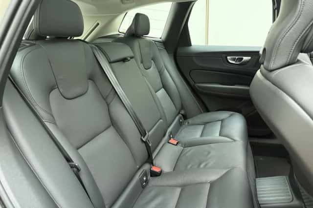 Volvo XC60 (2025) thumbnail 4