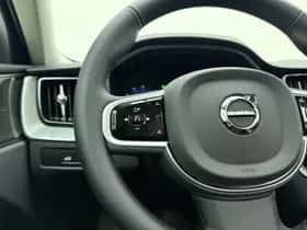 Volvo XC60 (2025) thumbnail 39