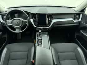 Volvo XC60 (2020) thumbnail 2