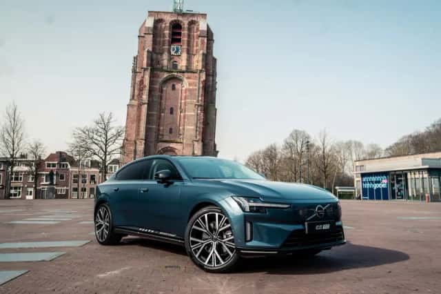 Volvo ES90 (2026) thumbnail 3
