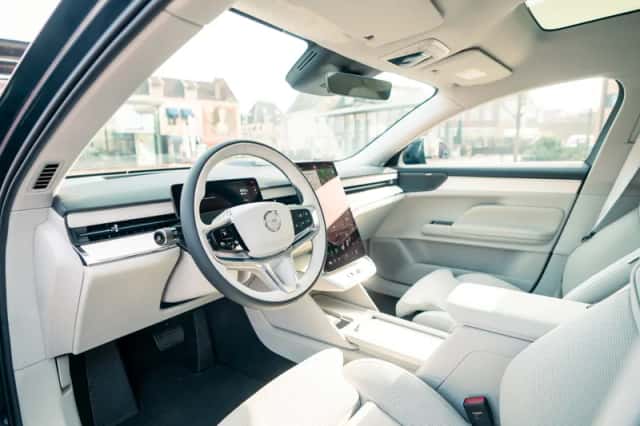 Volvo ES90 (2026) thumbnail 4