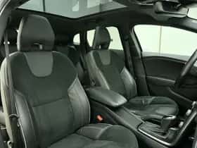 Volvo V40 (2020) thumbnail 4