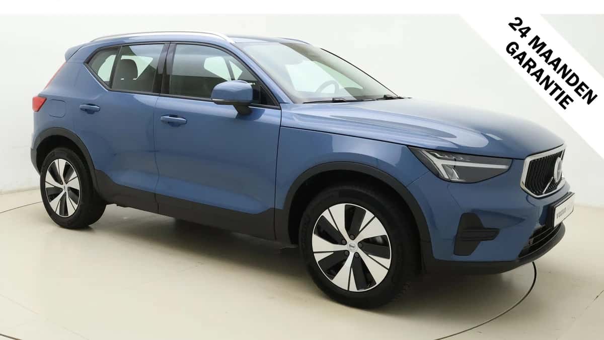 Volvo XC40 (2025) — foto 1