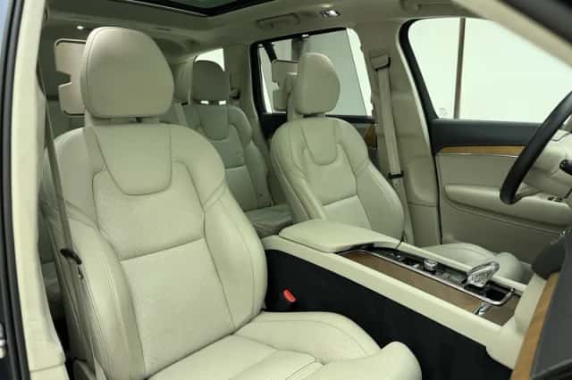 Volvo XC90 (2021) thumbnail 4