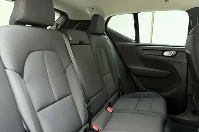 Volvo XC40 (2021) thumbnail 4