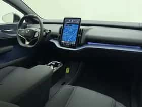 Volvo EX30 (2024) thumbnail 2