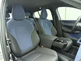 Volvo EX30 (2024) thumbnail 9