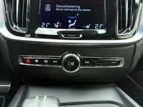 Volvo V60 (2021) thumbnail 38