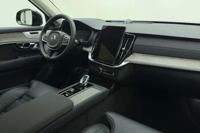 Volvo XC90 (2025) thumbnail 6