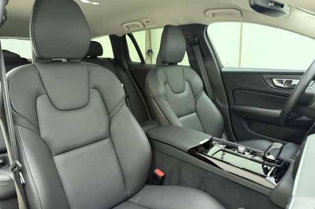 Volvo V60 (2025) thumbnail 5