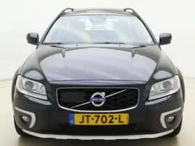 Volvo XC70 (2016) thumbnail 3