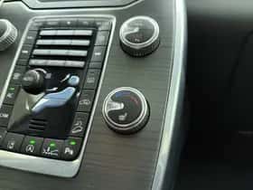 Volvo XC70 (2016) thumbnail 31