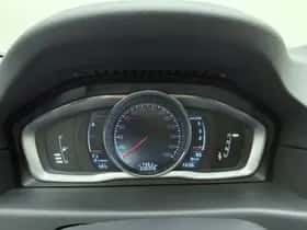 Volvo XC70 (2016) thumbnail 36