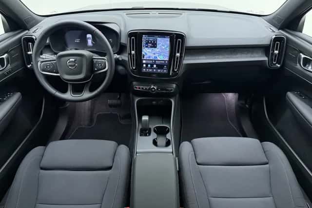 Volvo EX40 (2026) thumbnail 2