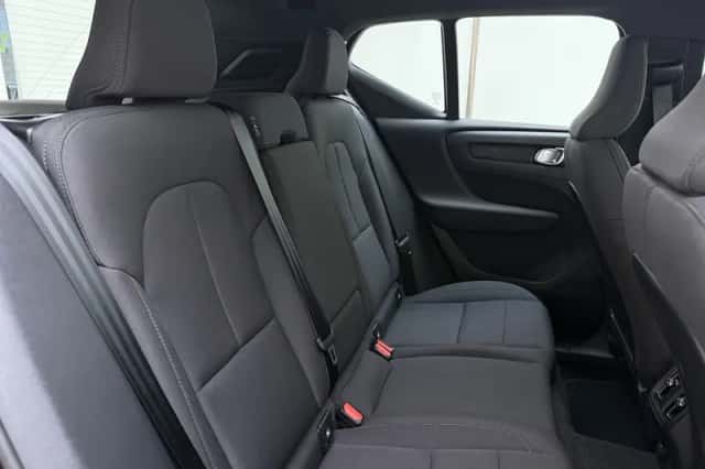 Volvo EX40 (2026) thumbnail 6