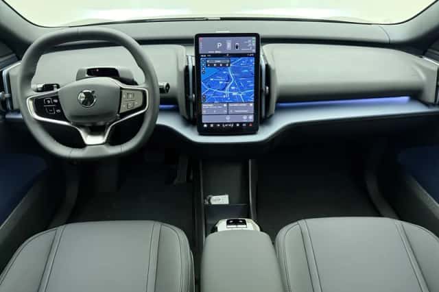 Volvo EX30 (2026) thumbnail 2