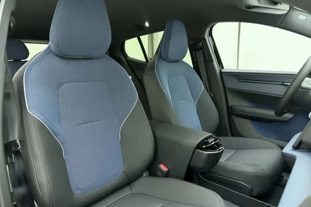 Volvo EX30 (2026) thumbnail 4