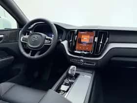 Volvo XC60 (2025) thumbnail 2