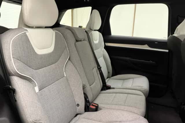 Volvo EX90 (2025) thumbnail 4