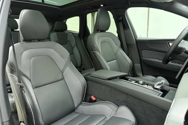 Volvo XC60 (2026) thumbnail 4