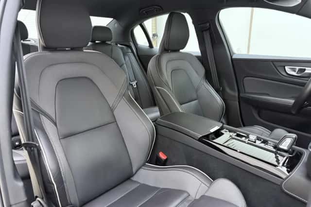 Volvo S60 (2020) thumbnail 4
