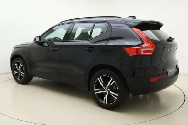 Volvo XC40 (2021) thumbnail 3
