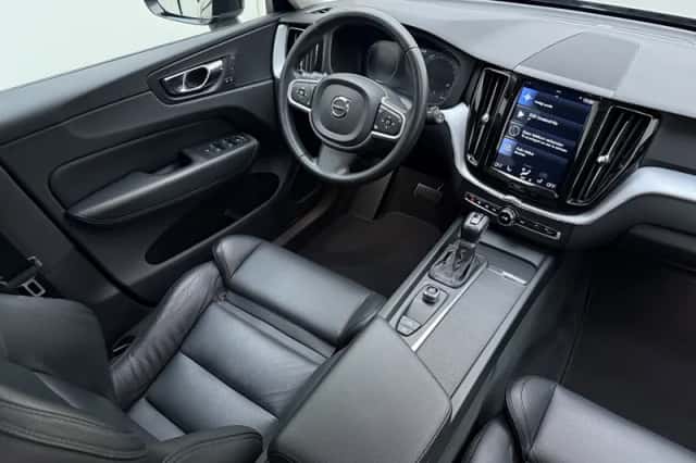 Volvo XC60 (2018) thumbnail 4