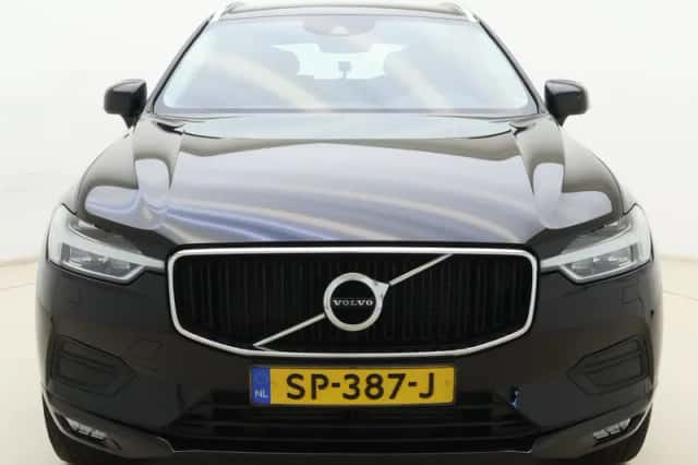 Volvo XC60 (2018) thumbnail 6