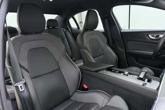Volvo S60 (2021) thumbnail 4