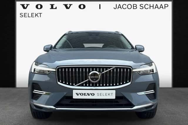 Volvo XC60 (2024) thumbnail 3
