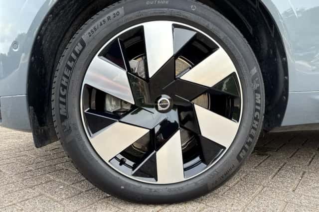 Volvo XC60 (2024) thumbnail 6