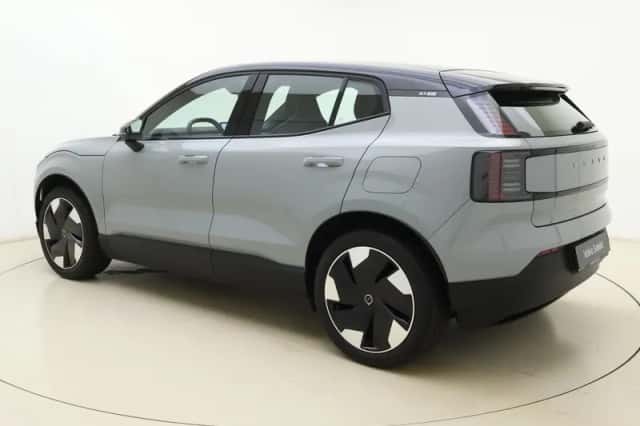 Volvo EX30 (2024) thumbnail 3