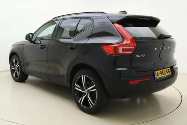 Volvo XC40 (2021) thumbnail 3