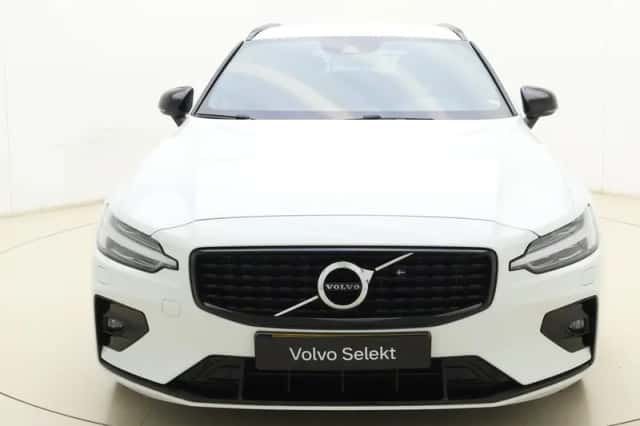 Volvo V60 (2022) thumbnail 3