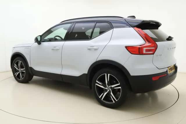 Volvo XC40 (2021) thumbnail 3
