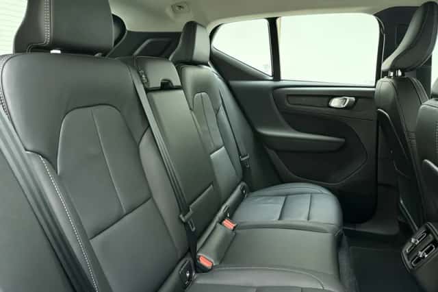 Volvo XC40 (2025) thumbnail 6