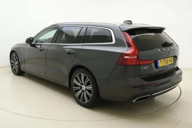 Volvo V60 (2019) thumbnail 3