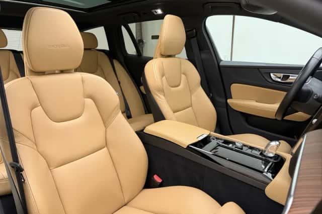 Volvo V60 (2019) thumbnail 4