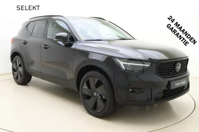 Volvo XC40 (2025) thumbnail 1