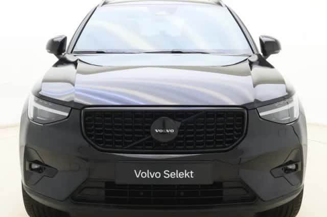Volvo XC40 (2025) thumbnail 3