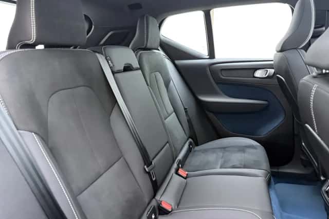 Volvo EX40 (2025) thumbnail 6