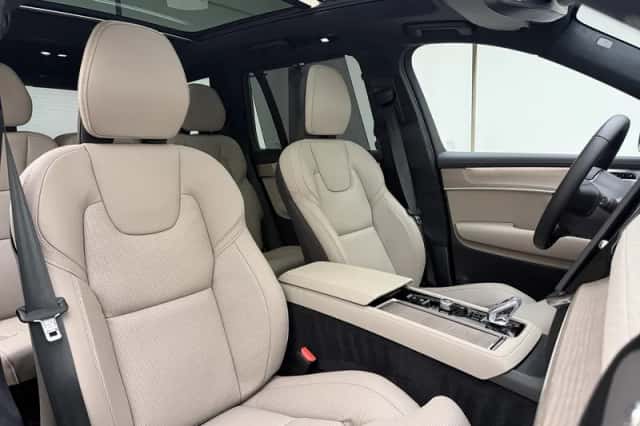 Volvo XC90 (2026) thumbnail 4
