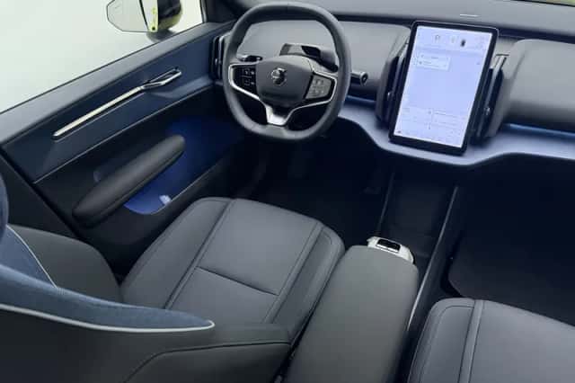 Volvo EX30 (2025) thumbnail 4