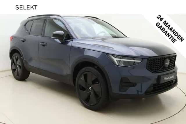 Volvo XC40 (2025) thumbnail 1