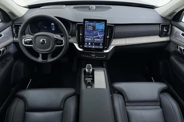 Volvo XC90 (2025) thumbnail 6